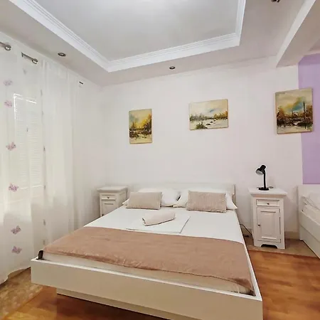 Lucerna 3*